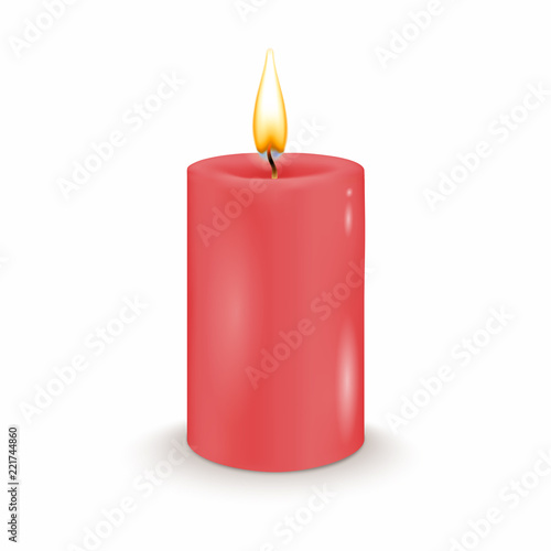 Round cylindrical candle with burning flames.