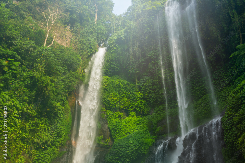 Fototapeta premium Beautiful and powerful Sekumpul waterfall