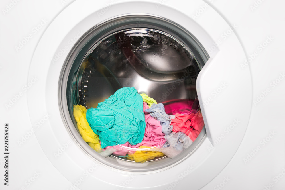 Process of cleaning color cloth in washing machine Process of cleaning color cloth in washing machine