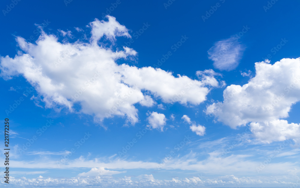青空と雲 背景用素材 Stock Photo Adobe Stock