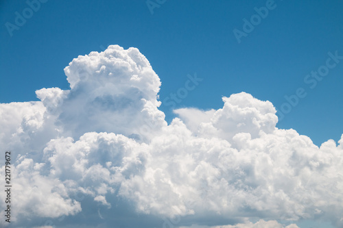 Canvas Print White clouds and blue sky
