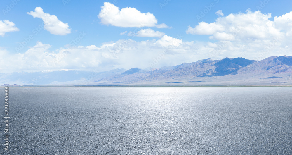 Fototapeta premium blue sky and sea