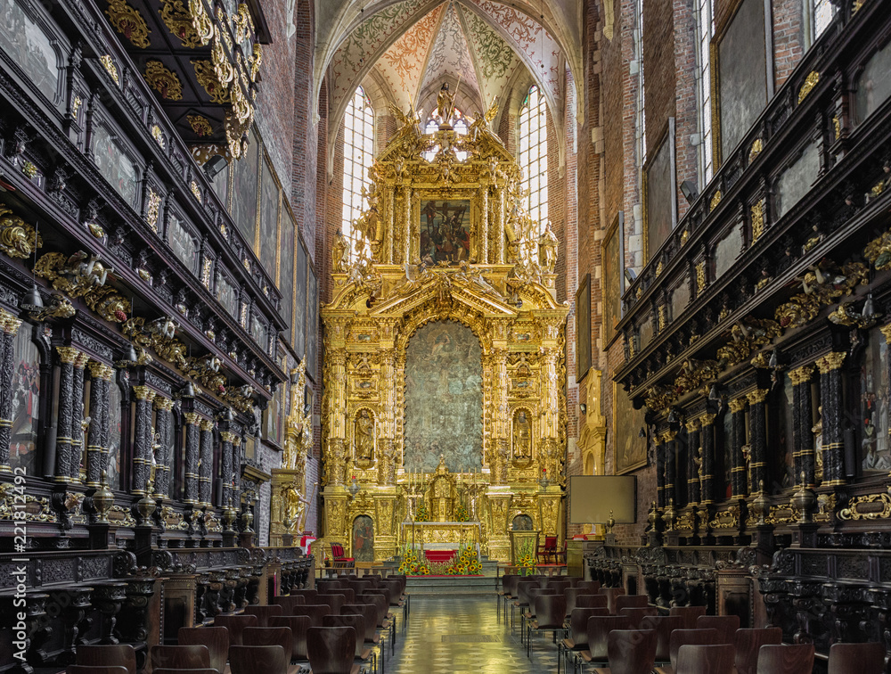 Golden altar in Corpus Christi Basilica in Krakow, Poland