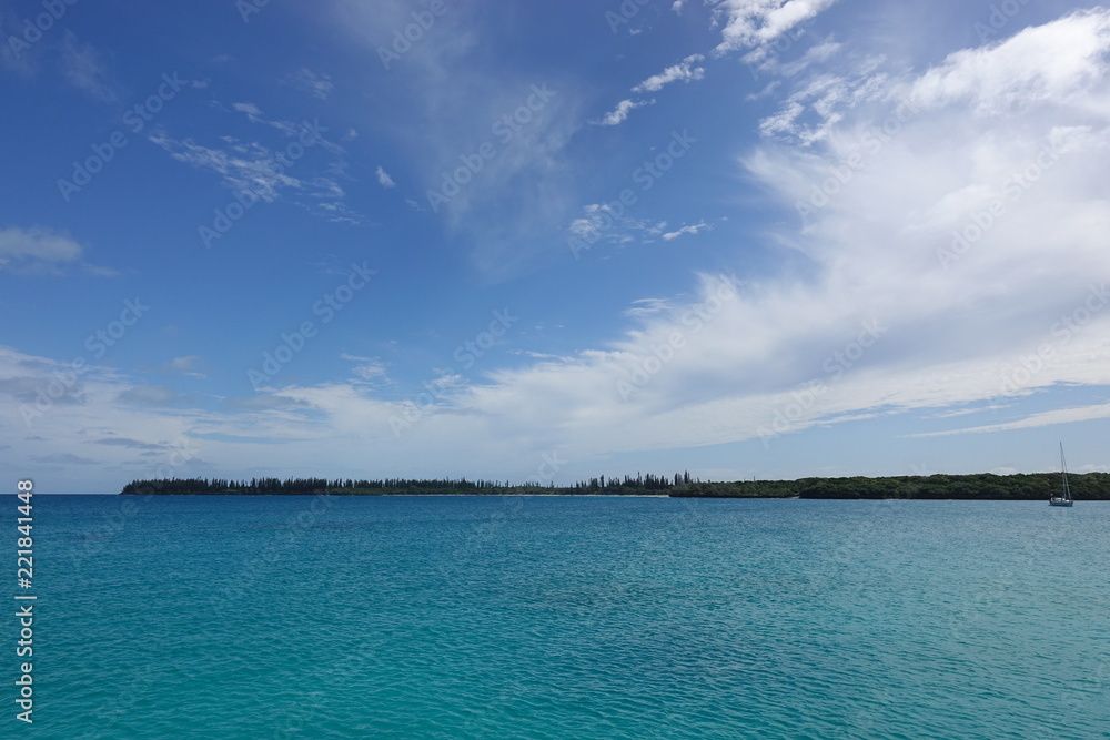 南の島の美しいビーチと空