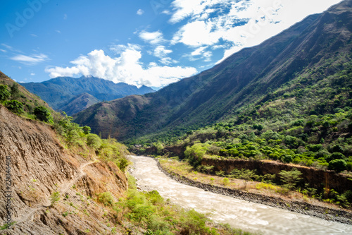 Chemin des Andes au Pérou lors d'une randonnée près du Machu Picchu