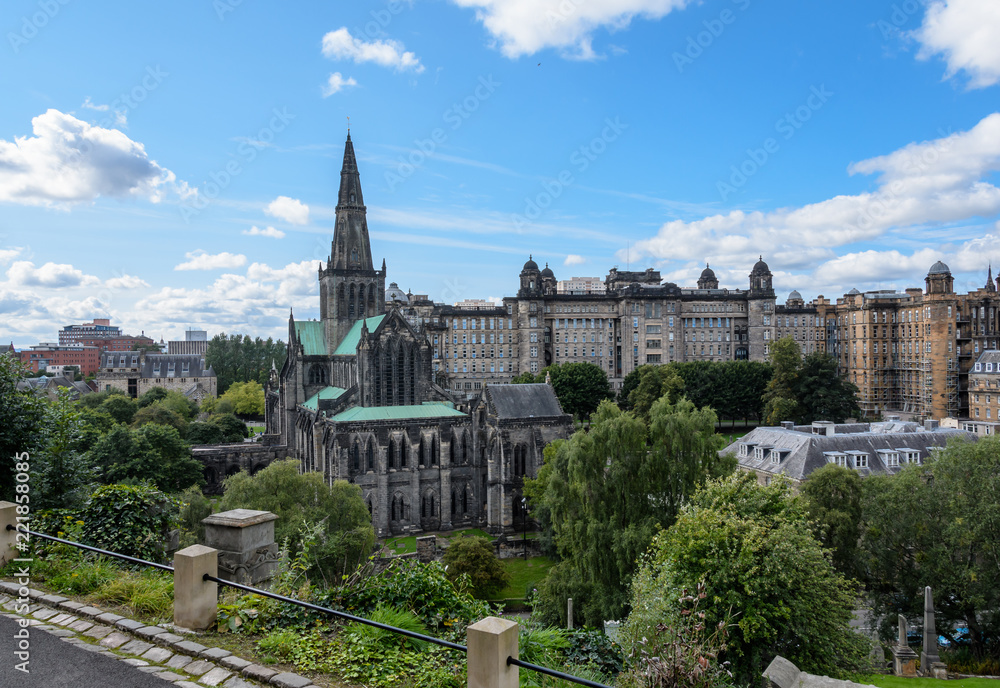 Obraz premium Kathedrale und Krnkenhaus