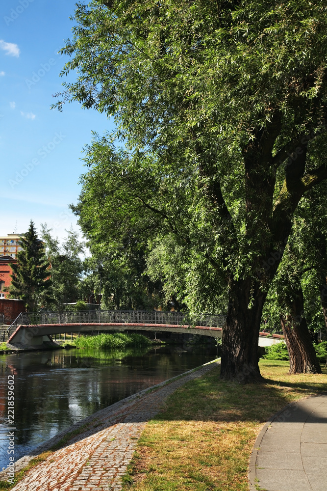 Fototapeta premium Foot-bridge over Brda river in Bydgoszcz. Poland