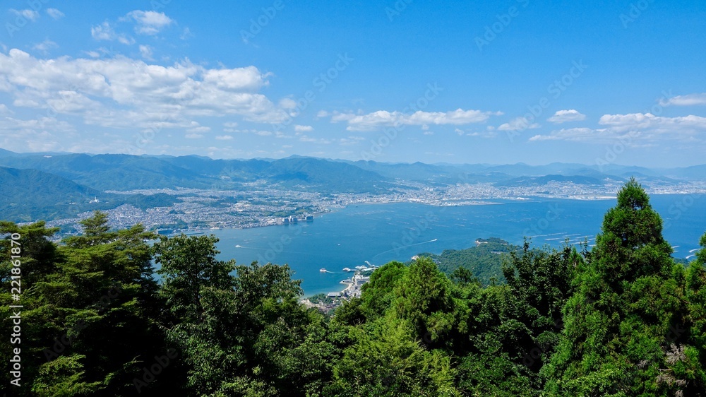 Ausblick vom Berg Misen zur Inlandsee und nach Hiroshima