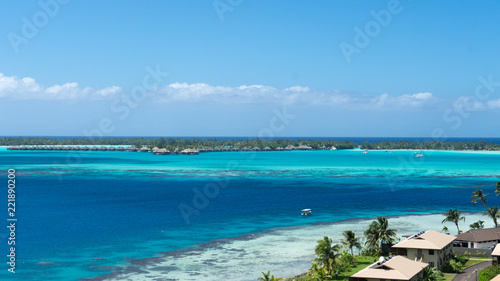 Slika na platnu Blue Lagoon In Horizon, Bora Bora's Viewpoint in French Polynesia, South Pacific