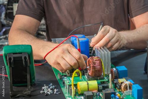 Repair and restoration of a large power supply, diagnostics and troubleshooting photo