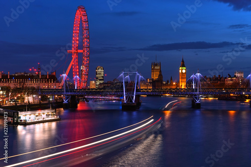 Fototapeta London Cityscape at Twilight include Famous Landmark; Big Ben, Jubilee Bridge, a