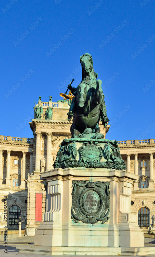 Vienna - Statua dell'Arciduca Carlo d'Austria nella Heldenplatz