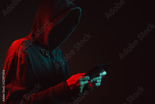 Obraz na płótnie Hooded faceless hacker