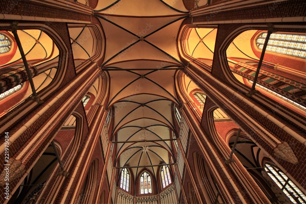 Blick nach Oben im Doberaner Münster (Langhaus nach Osten) Blick nach Oben im Doberaner Münster (Langhaus nach Osten)