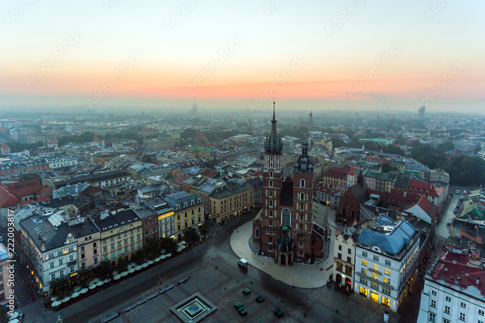 Fototapeta Krakowski Rynek, wschód słońca z lotu ptaka