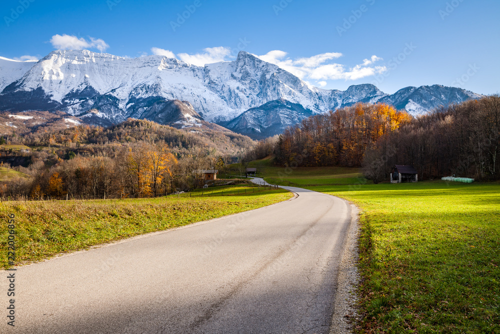 Panorama di Serpenizza in Autunno, Slovenia Panorama di Serpenizza in Autunno, Slovenia