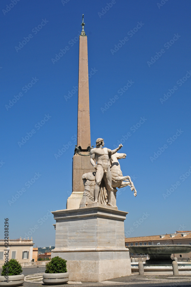 Roma, piazza del Quirinale e fontana dei Dioscuri