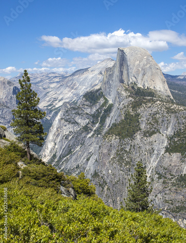 Yosemite Valley and Half Dome in Yosemite National Park - Glacier Point