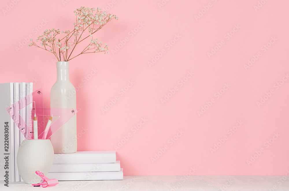 Đồ văn phòng là một phần quan trọng trong văn phòng của bạn. Vậy tại sao không chọn một bộ đồ văn phòng màu hồng trắng để làm mới không gian làm việc của bạn? Hãy xem hình ảnh về bộ đồ văn phòng màu hồng trắng đầy màu sắc và đa dạng để tìm cho mình một giải pháp trang trí hoàn hảo.