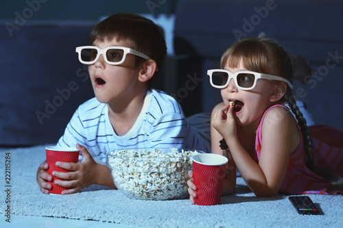 Cute children in 3d glasses...