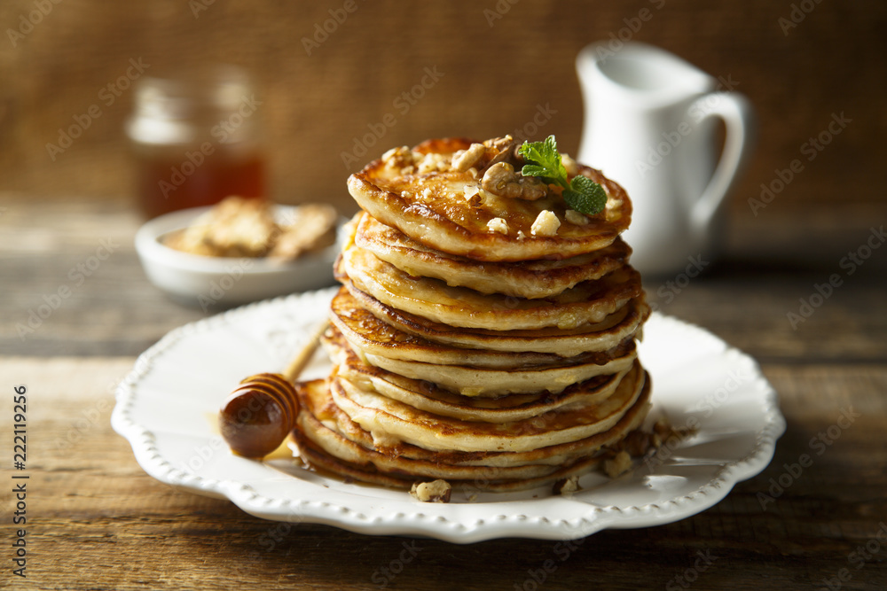 Pancakes with honey and nuts Pancakes with honey and nuts