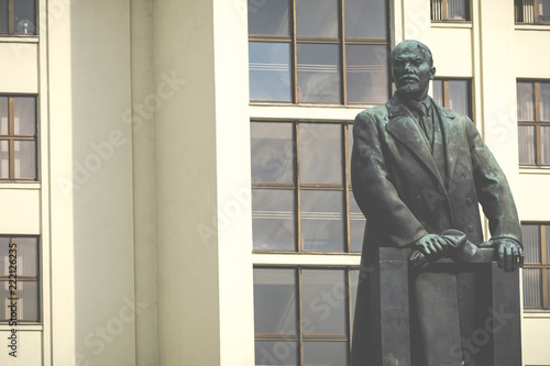 Foto Monument of Lenin near Government House of Republic of Belarus