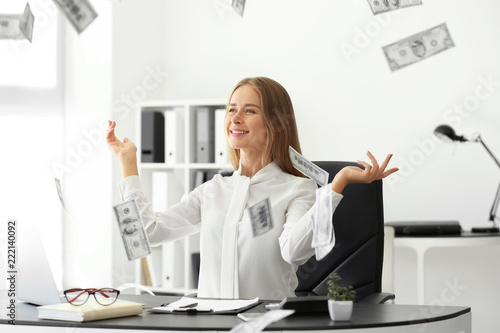 Successful businesswoman wi...