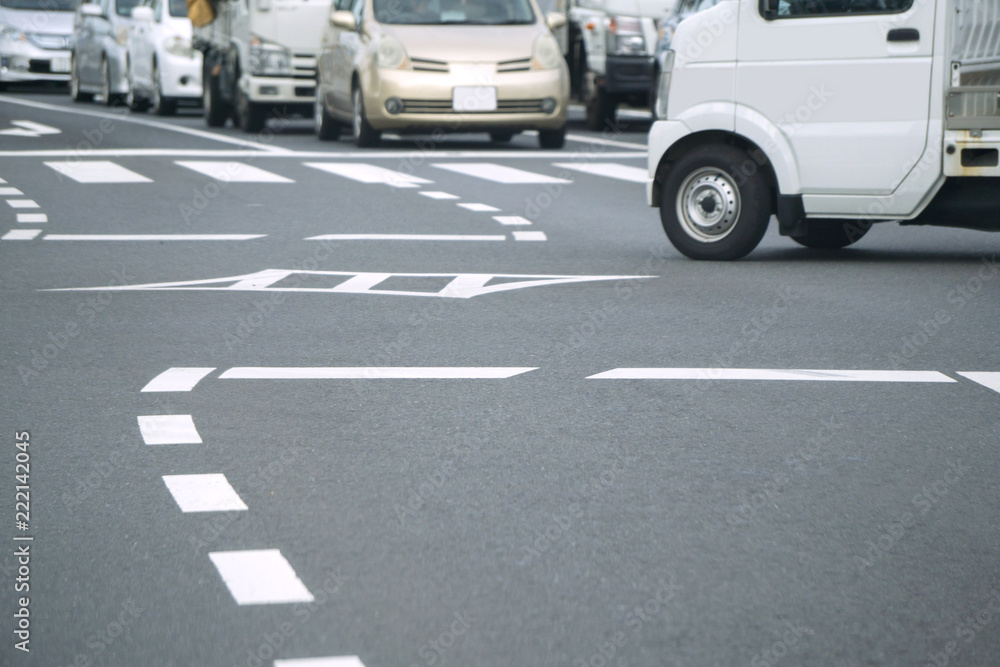 Naklejka premium 右折 道路交通