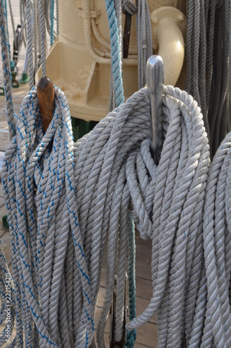 Веревка для натяжки паруса