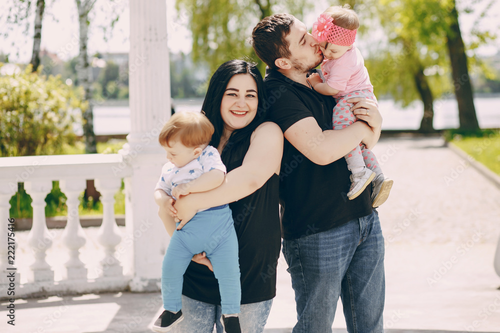 Fototapeta premium family in a park