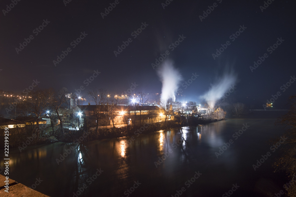 Obraz premium Long Exposure Lynchburg at Night