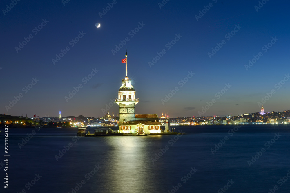 Maiden's Tower in istanbul, Turkey (KIZ KULESI - USKUDAR) Maiden's Tower in istanbul, Turkey (KIZ KULESI - USKUDAR)