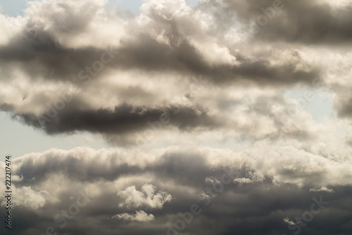 Dunkle Wolken am Himmel 