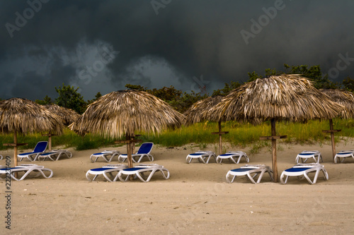 Photography En la playa de Varadero hay amenaza de tormenta.