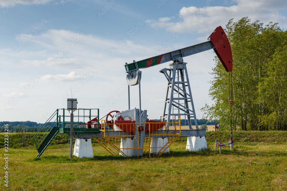 Operating oil and gas well oil field Operating oil and gas well oil field