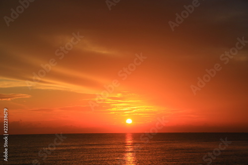beautiful sunrise obeautiful sunrise on the sean the sea © rathchapon