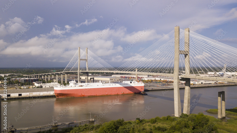 Fototapeta premium The Talmedge Memorial Bridge Crosses The Savannah River