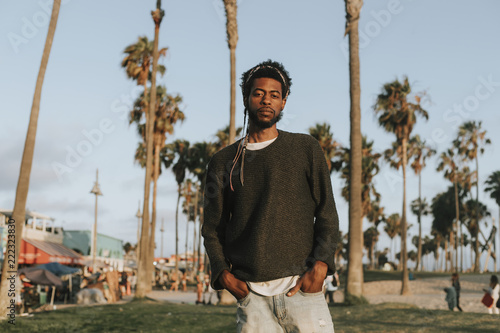 Canvas Print Lonely man at Venice Beach