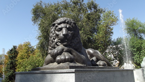 statue in park