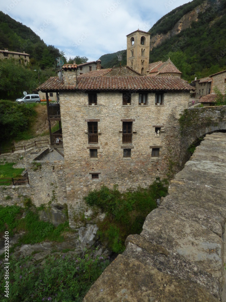 Beget. Pueblo historico de Gerona, Cataluña, España Beget. Pueblo historico de Gerona, Cataluña, España