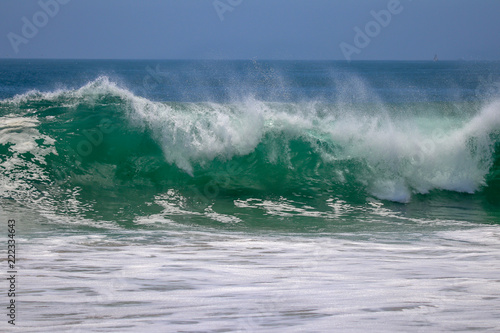 Fototapeta Naklejka Na Ścianę i Meble -  Large wave crashing at The Wedge in Newport Beach