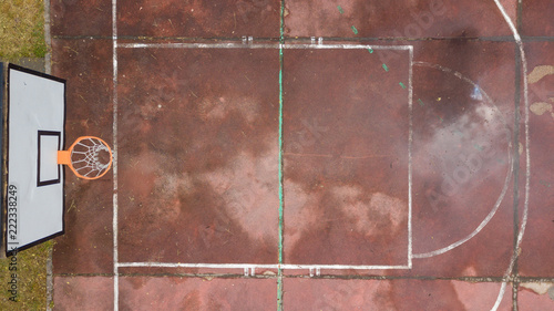 Aerial view of an outdoor basketball court.