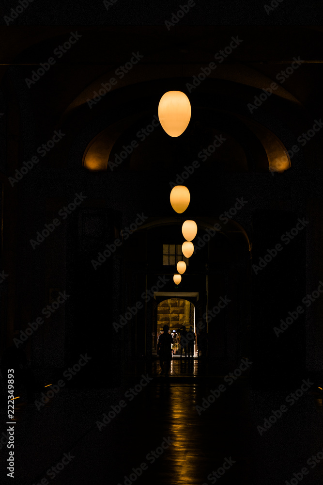 lamp in the night florence