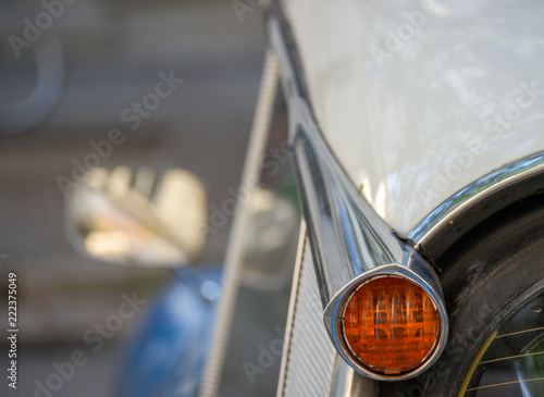 Rear left indicator of a the Citroen DS