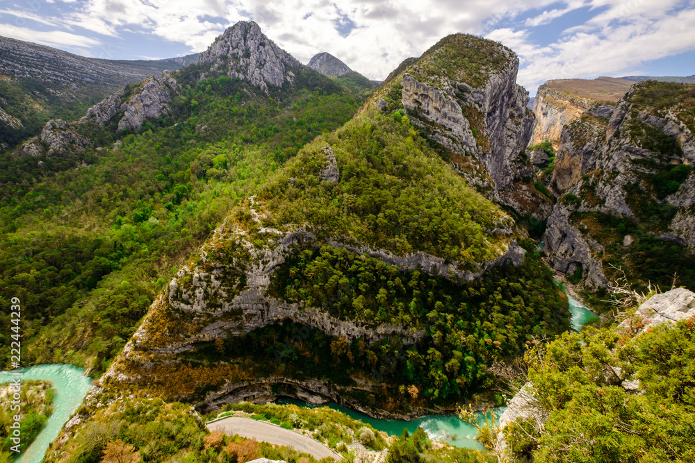 Vue panoramique sur les Gorges du Verdon depuis le Point Sublime, Alpes de Haute Provence, France. Printemps.