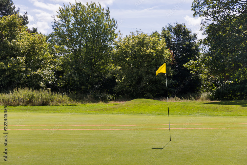 Obraz premium Beautiful golf fields with green grass