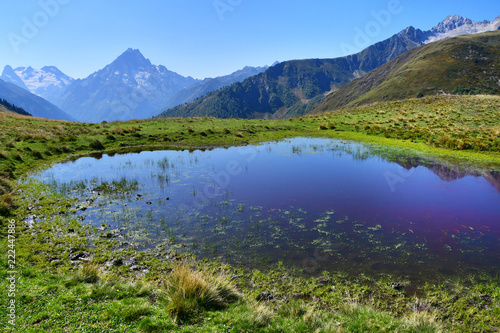 Россия, Кавказ, Архыз. Небольшое безымянное озеро на плато Габулу