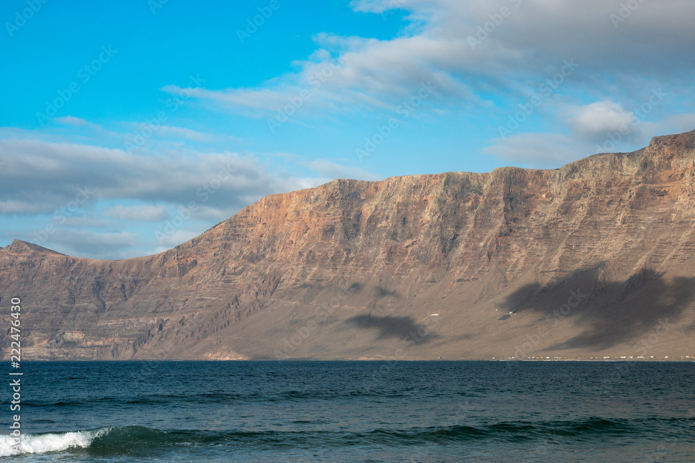 Obraz premium Lanzarote coast at sunset