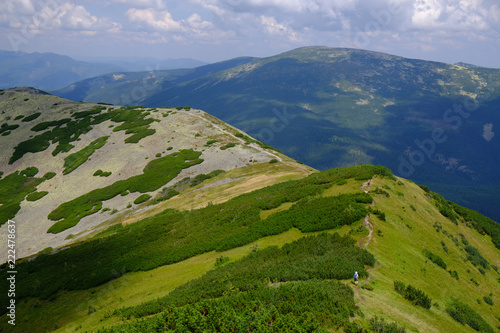 Ukraina  Karpaty Wschodnie - g  ry Gorgany   rodkowe  widoki z Wielkiej Sywuli  najwy  szego szczytu Gorgan  w 