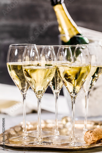 Canvas Print Champagner Glässer mit Flaschenkühler